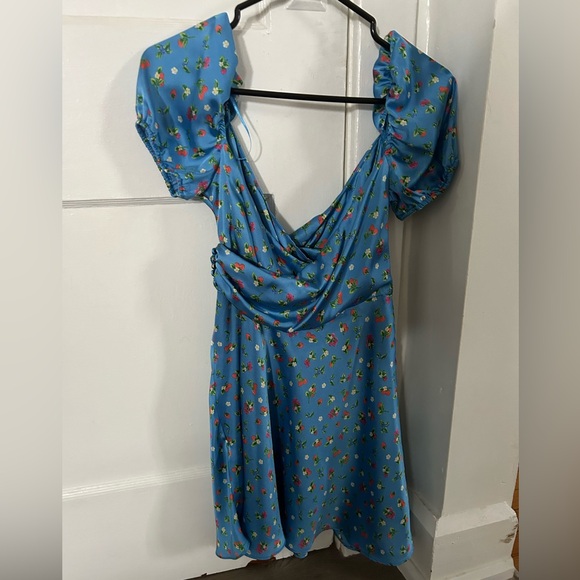BNWT ZARA BLUE STRAWBERRY PRINT SATIN SHORT DRESS SIZE XS - Picture 2 of 4
